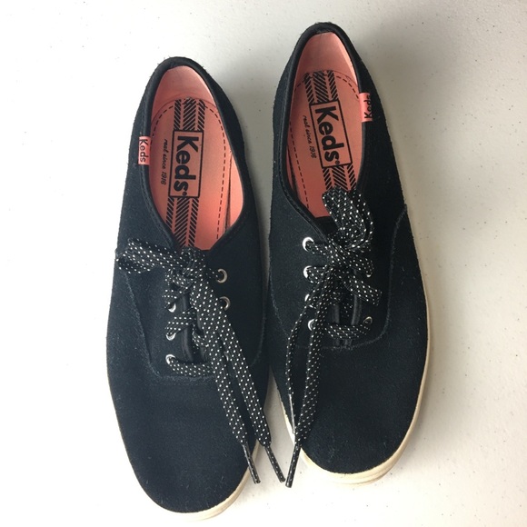 Keds Shoes - Keds | Females size 7, color black.